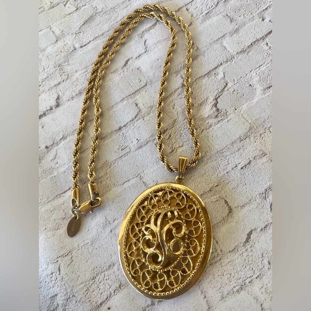 Vintage Gold Locket Necklace